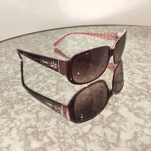 Woman’s Coach Sunglasses